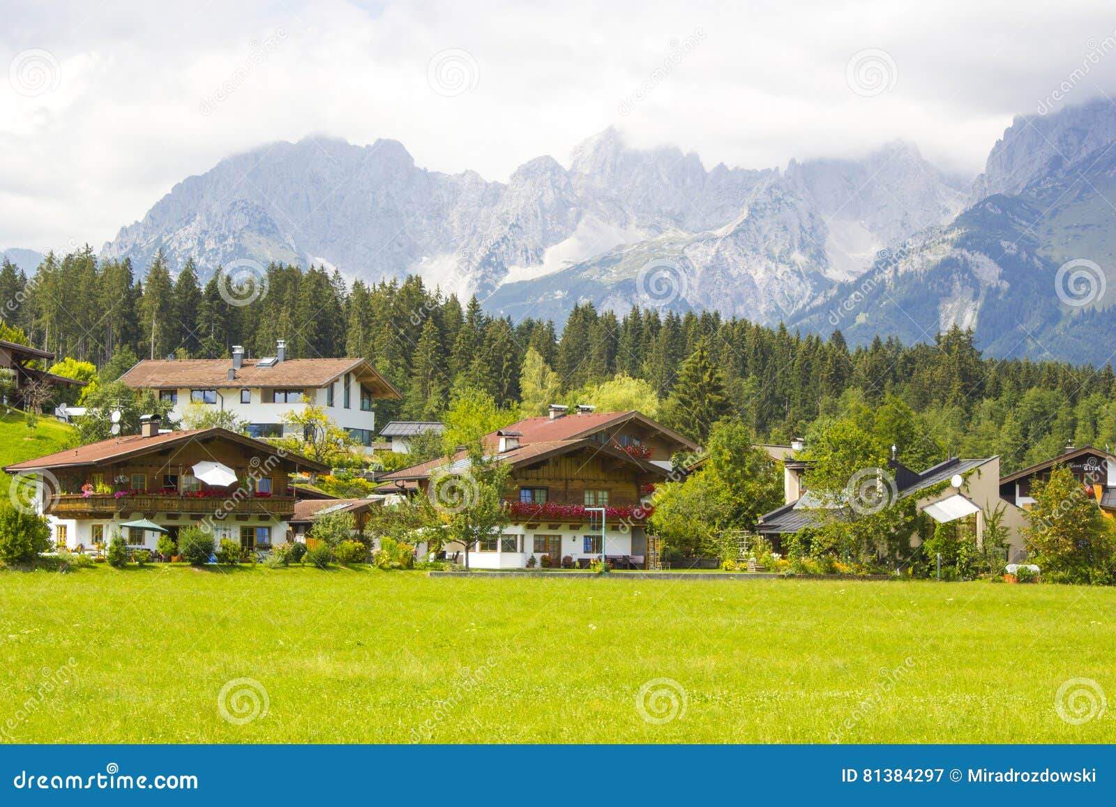 A Complete Travel Guide to Oberndorf bei Kitzbühel, Austria: Attractions, Accommodations, Dining, and Day Trips