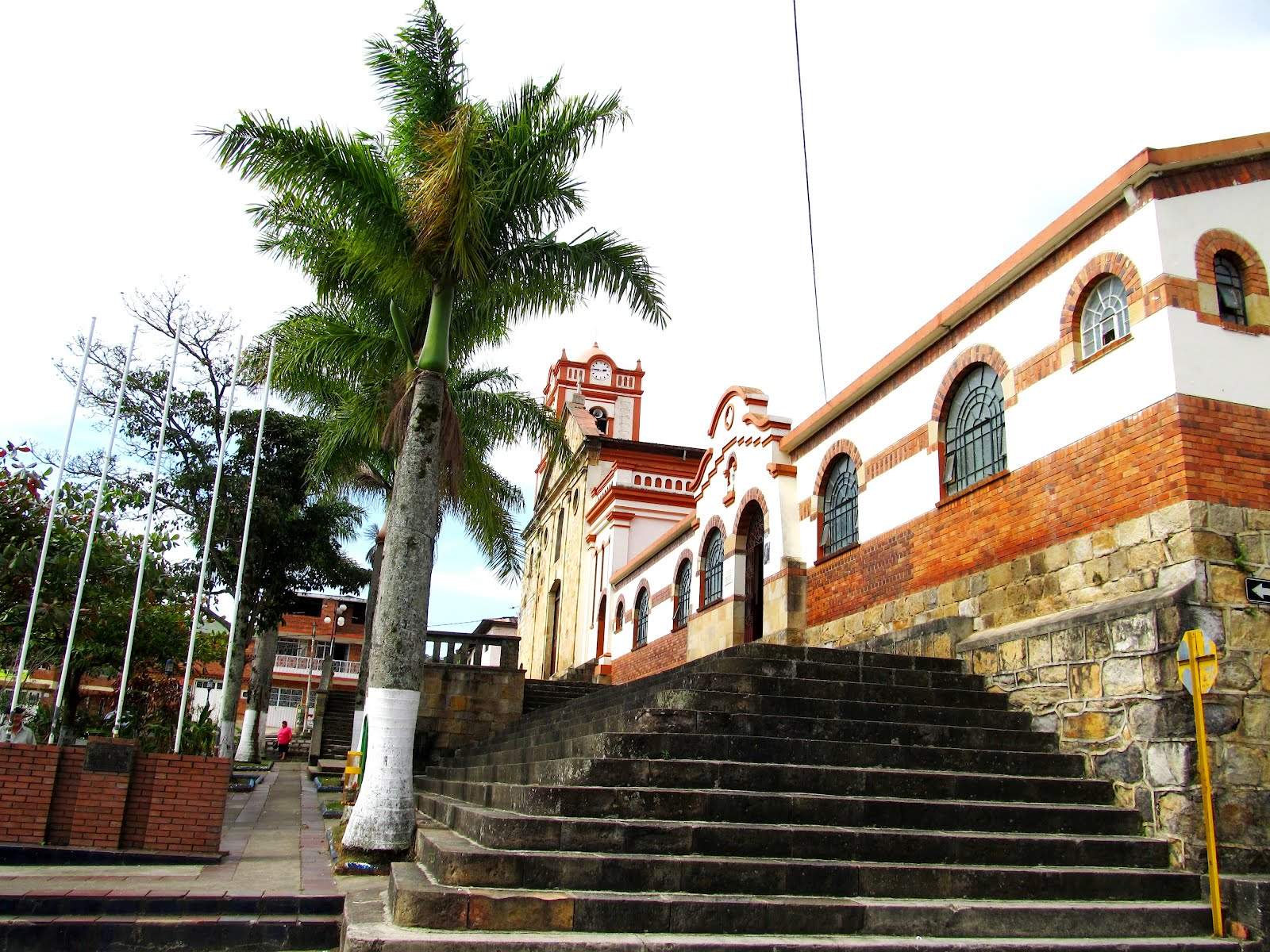 Guayabal de Síquima, Colombia. City travel guide – Attractions, Activities, Local cuisine