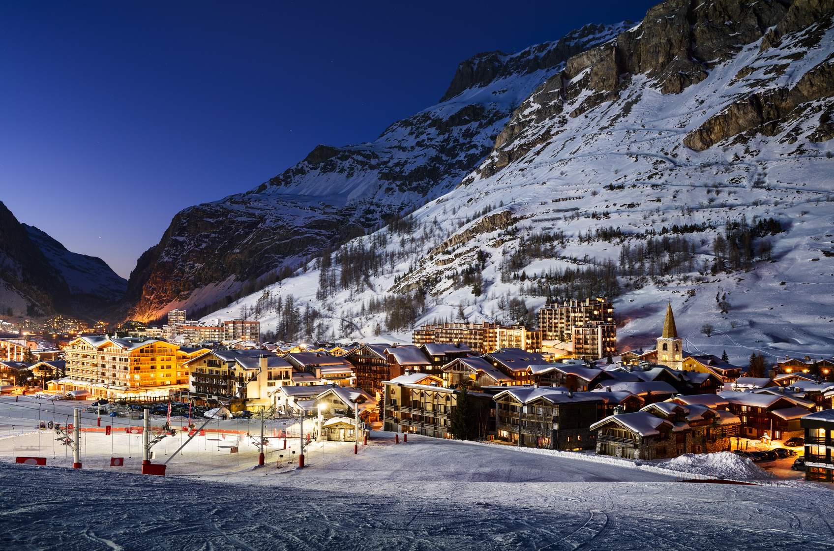 Val-d'Isère, France. City travel guide – Attractions, Restaurants, Activities